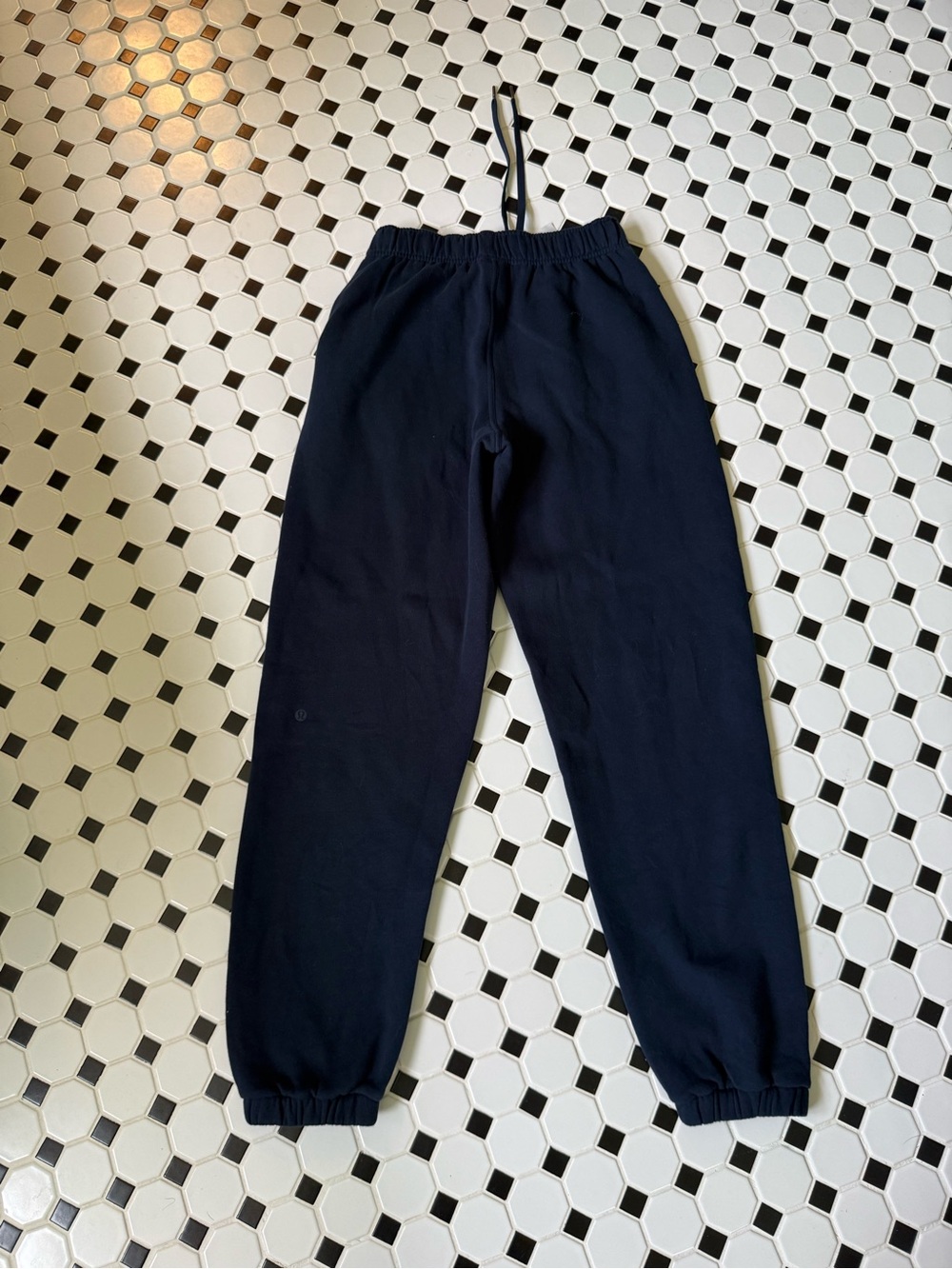Worn Once! Lululemon Oversized Mid-Rise Scuba Jogger - True Navy, XS - Picture 7 of 14